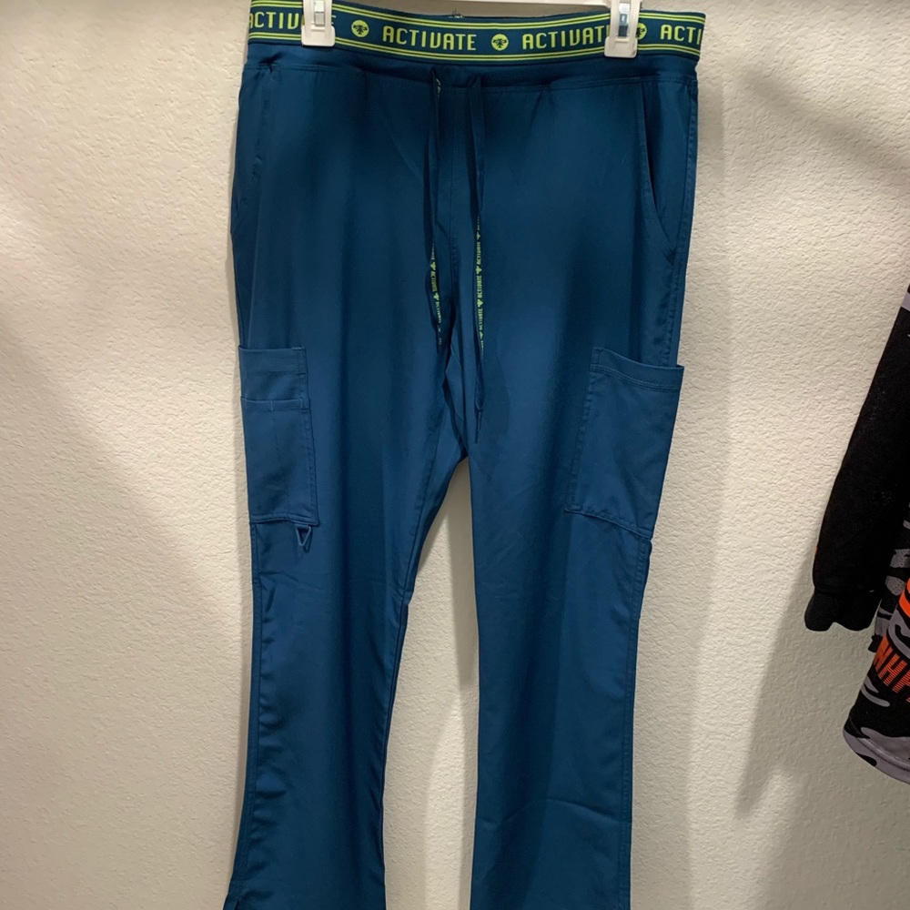 Women’s scrub pants